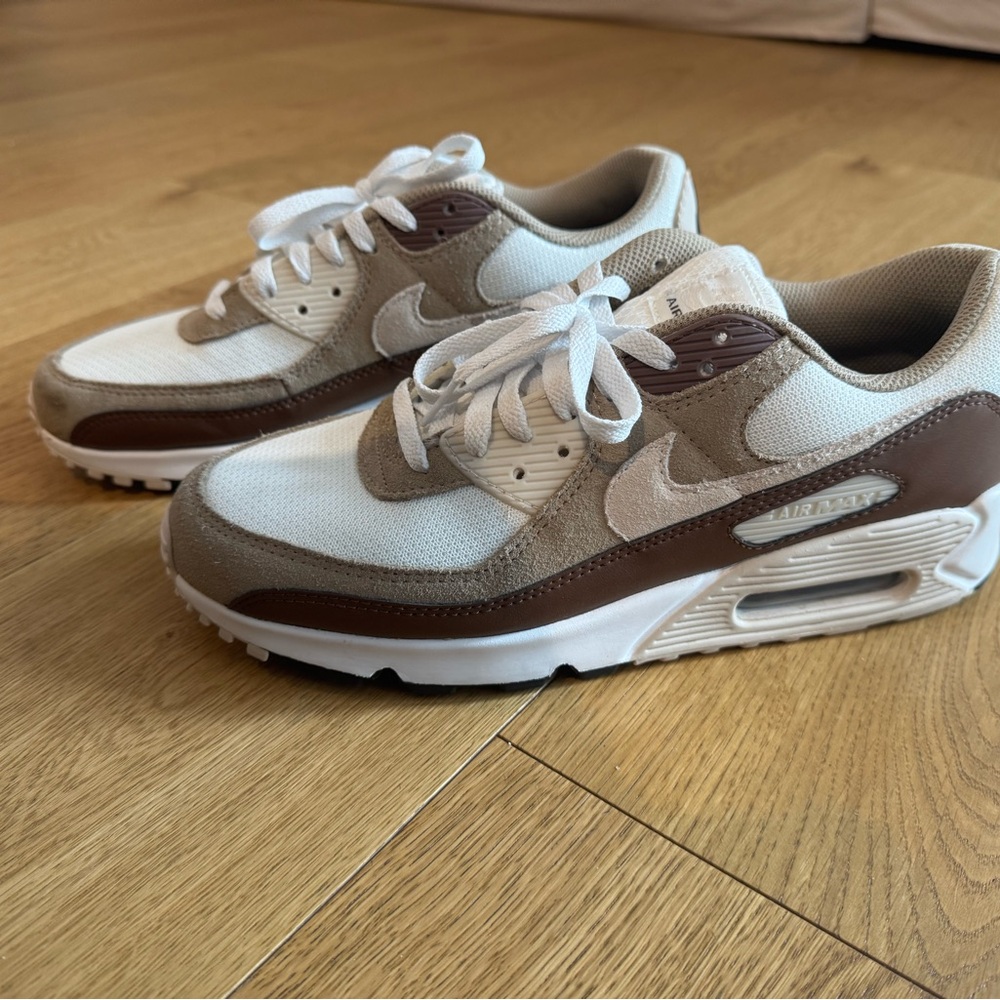Nike Air Max Sneakers - Brown and Cream